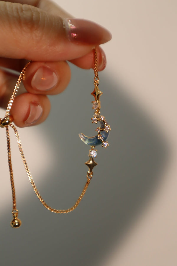 Elegant 18K Gold Plated Moonstone Celestial Star Bracelet