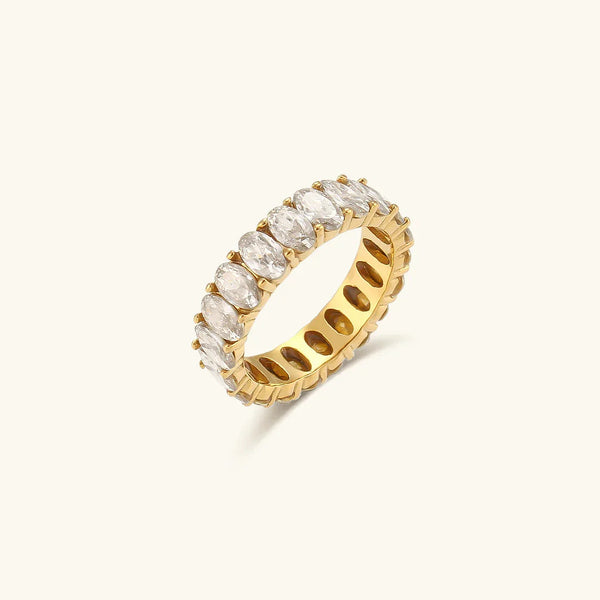 Juline Diamond Oval Gold Ring
